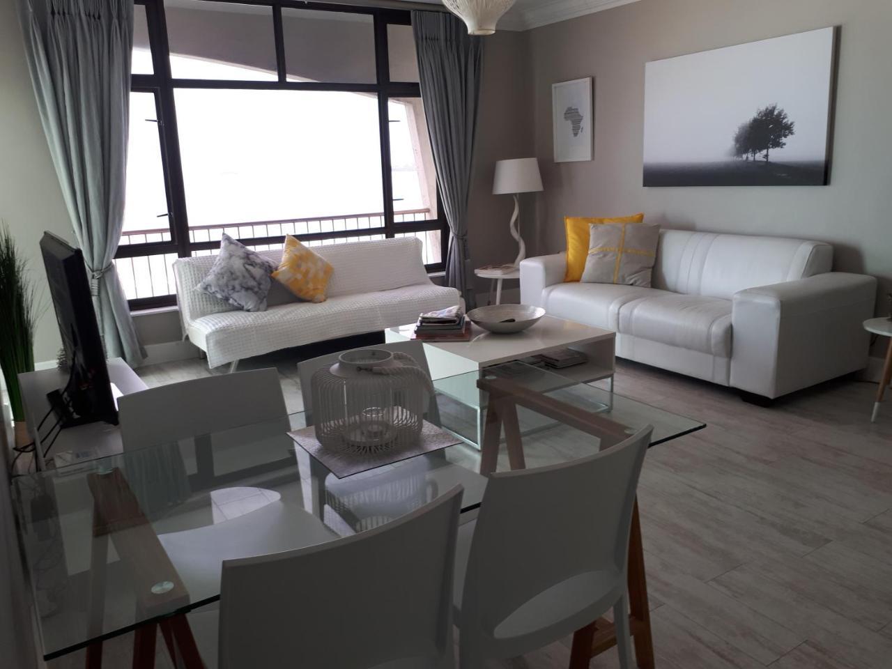 Blouberg Beachfront Apartment Bloubergstrand Exterior photo